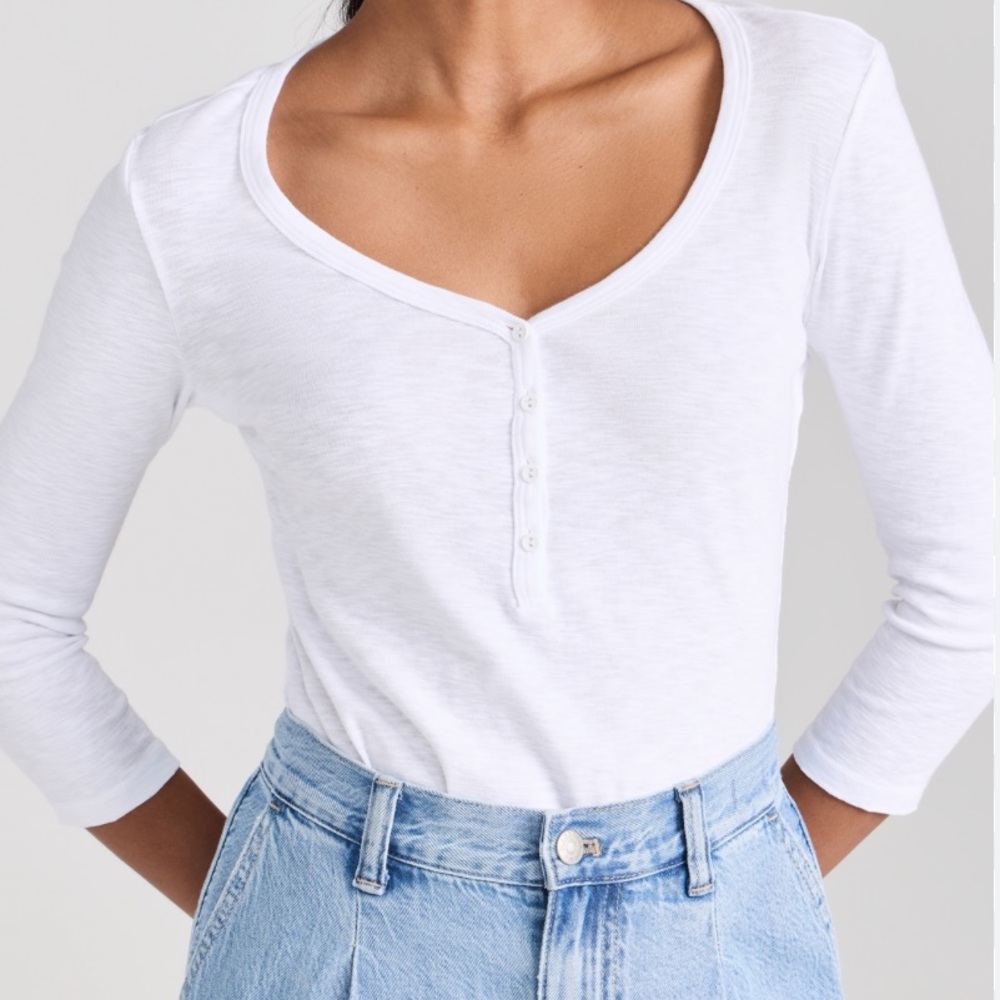 🆕 L'AGENCE Rowena 3/4 Sleeve Henley Top
